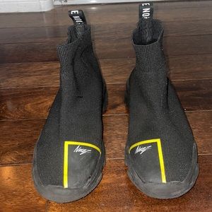 Boys shoes European size 37/US 5.5